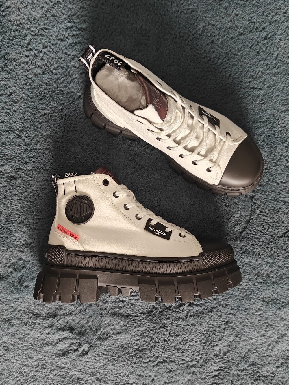Palladium Women's White High-Top Lug Sole Sneaker Boot
